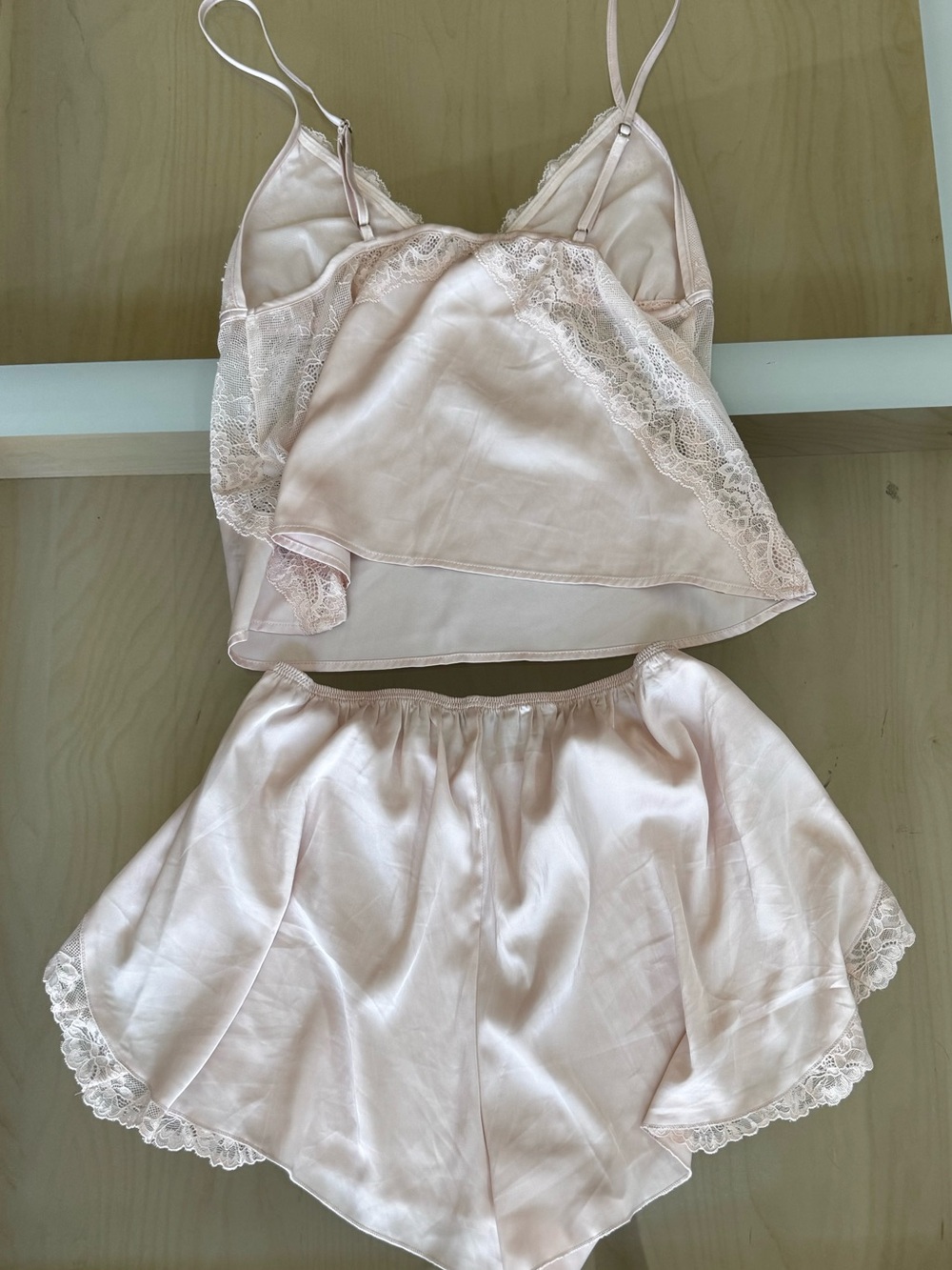 A&F XS sleepwear satin lace trim set - Picture 9 of 9